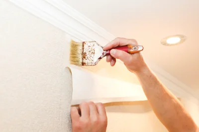 Pose de papier peint à Château-l'Hermitage — revêtements muraux et toiles de verre